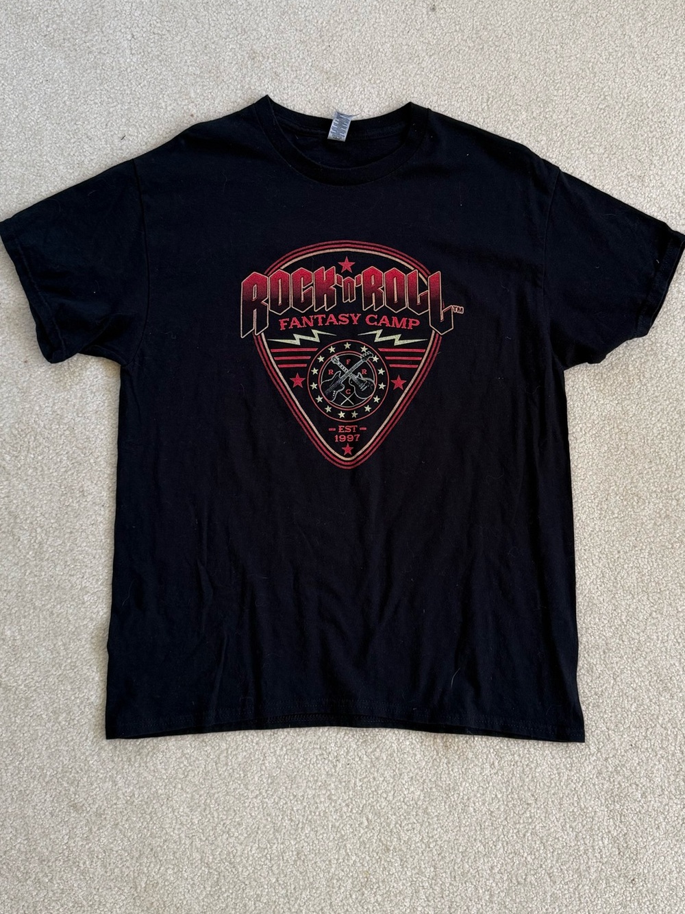 Gildan Black Heavy Cotton Tee with Light Gray Tag